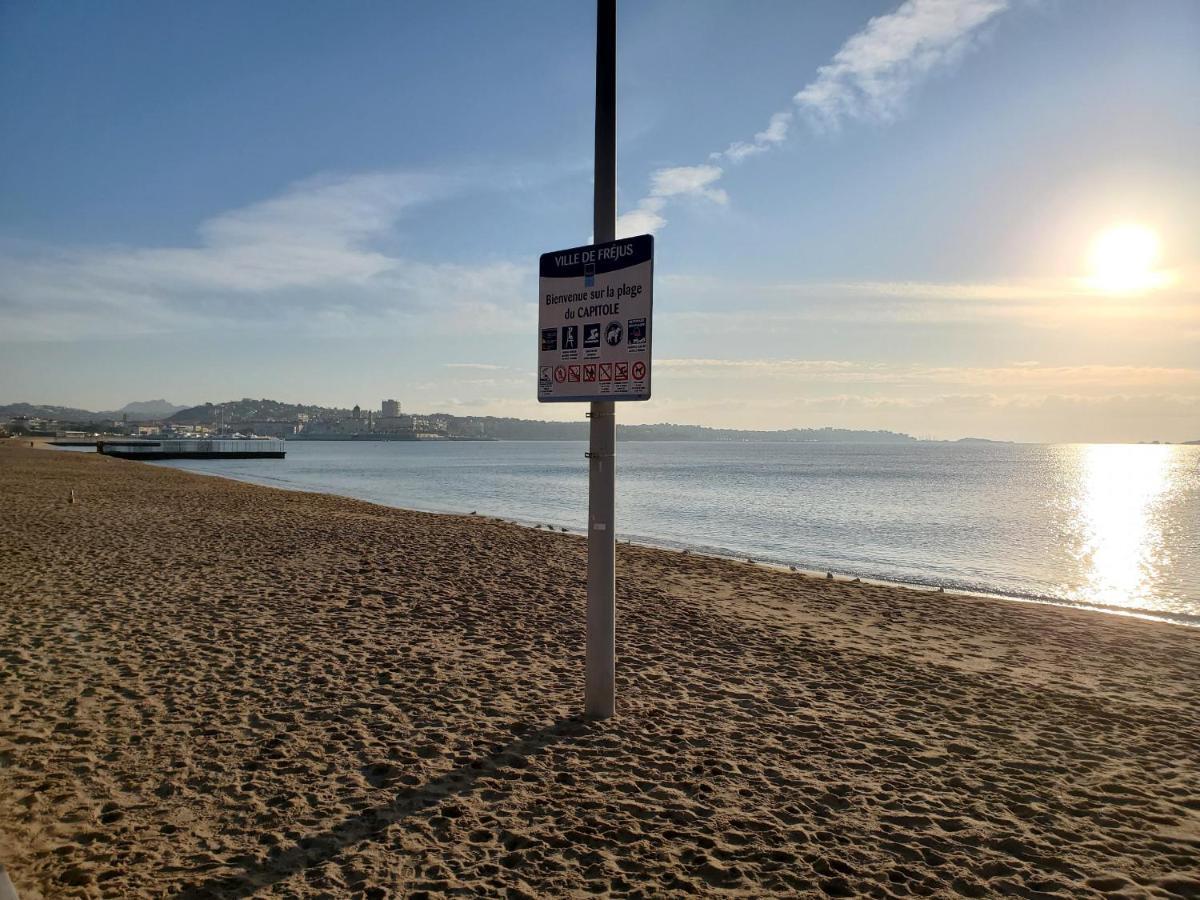 Port Frejus Est, Le Capitole, Studio 27M2, Vue Mer Esterno foto
